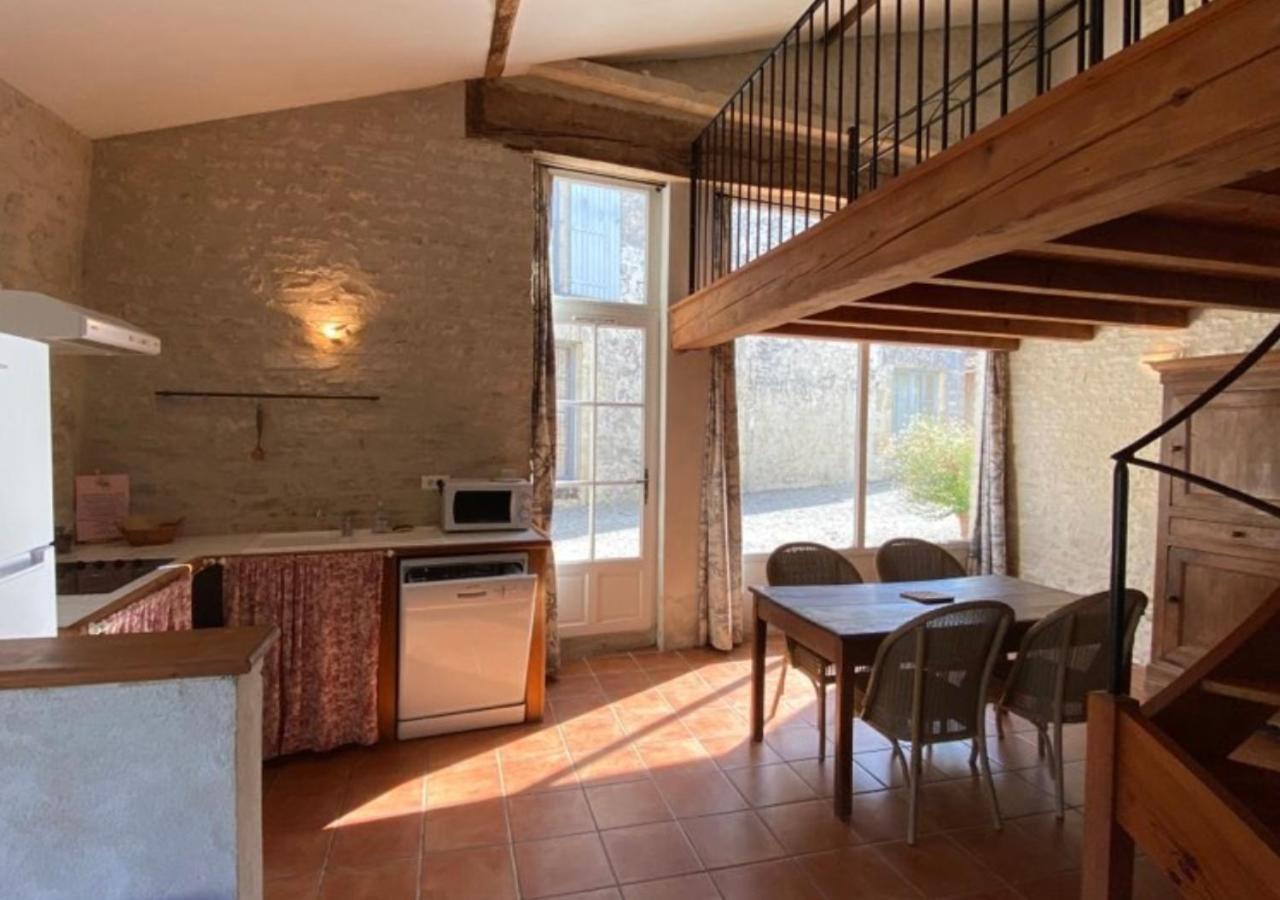 Domaine De La Laigne - Spa Asnieres-la-Giraud Luaran gambar