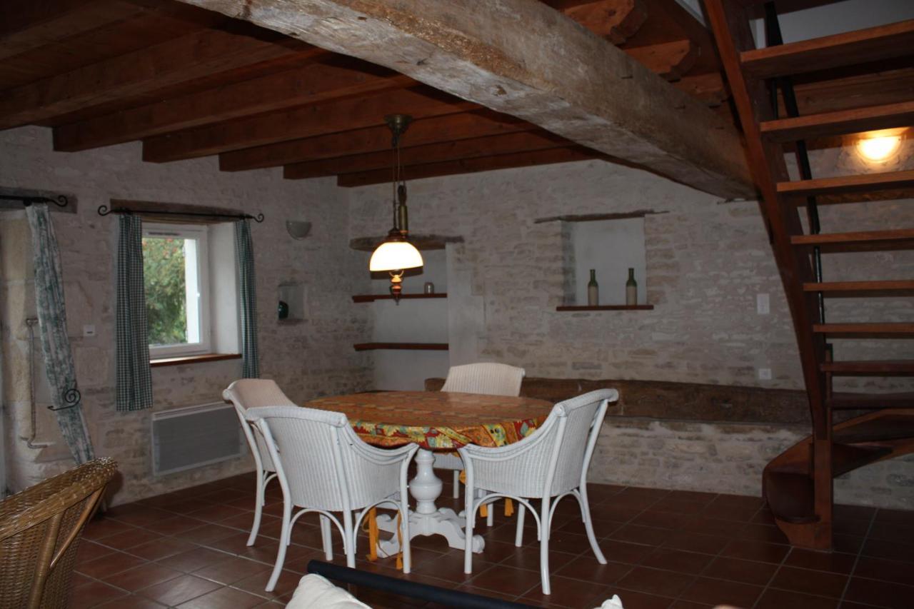 Domaine De La Laigne - Spa Asnieres-la-Giraud Luaran gambar